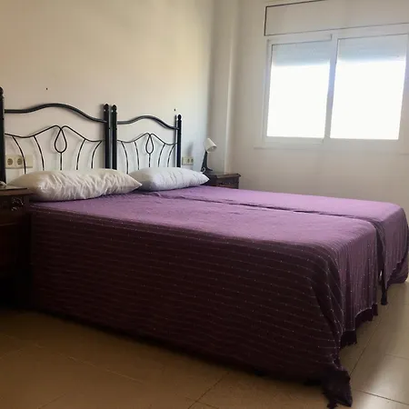 Enjoy Your Holidays With Us !!, Terrace 25m2 - 65m2 3 Bedrooms, Capacity 4-6pers, Wifi, Ideal To Digital Nomad Beach 5min Walking, 4 Pools, Parking Opt, Air Conditioning Lloret de Mar